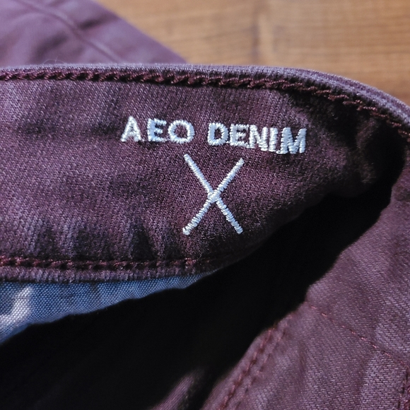 AMERICAN EAGLE SHORTS SZ 0 HI-RISE SHORTIE SUPER STRETCH BURGUNDY AEO Denim - Picture 5 of 7
